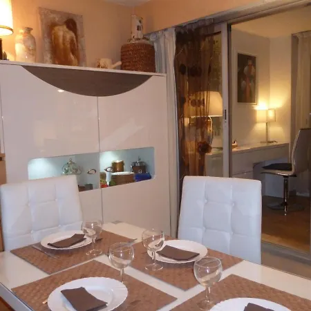 Apartment Lovely With Terrace Cannes