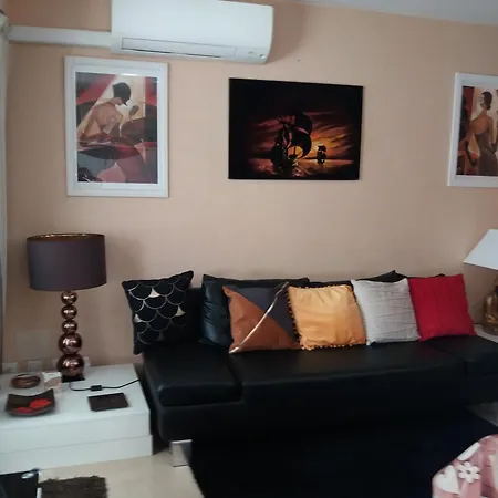 Apartmán Lovely With Terrace